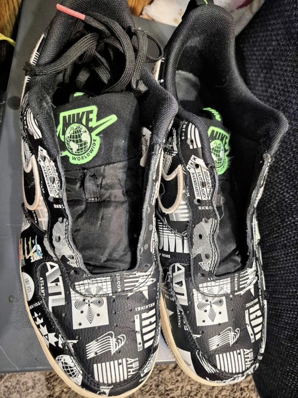 Nike Air Force 1 '07 LV8 Worldwide Sneakers US 11 Black & White